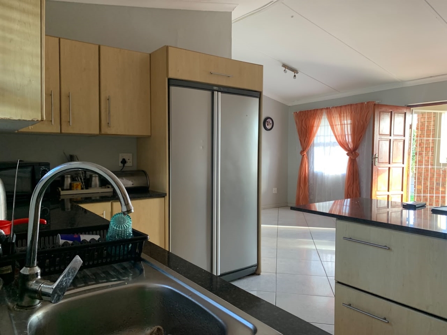 3 Bedroom Property for Sale in Pellsrus Eastern Cape